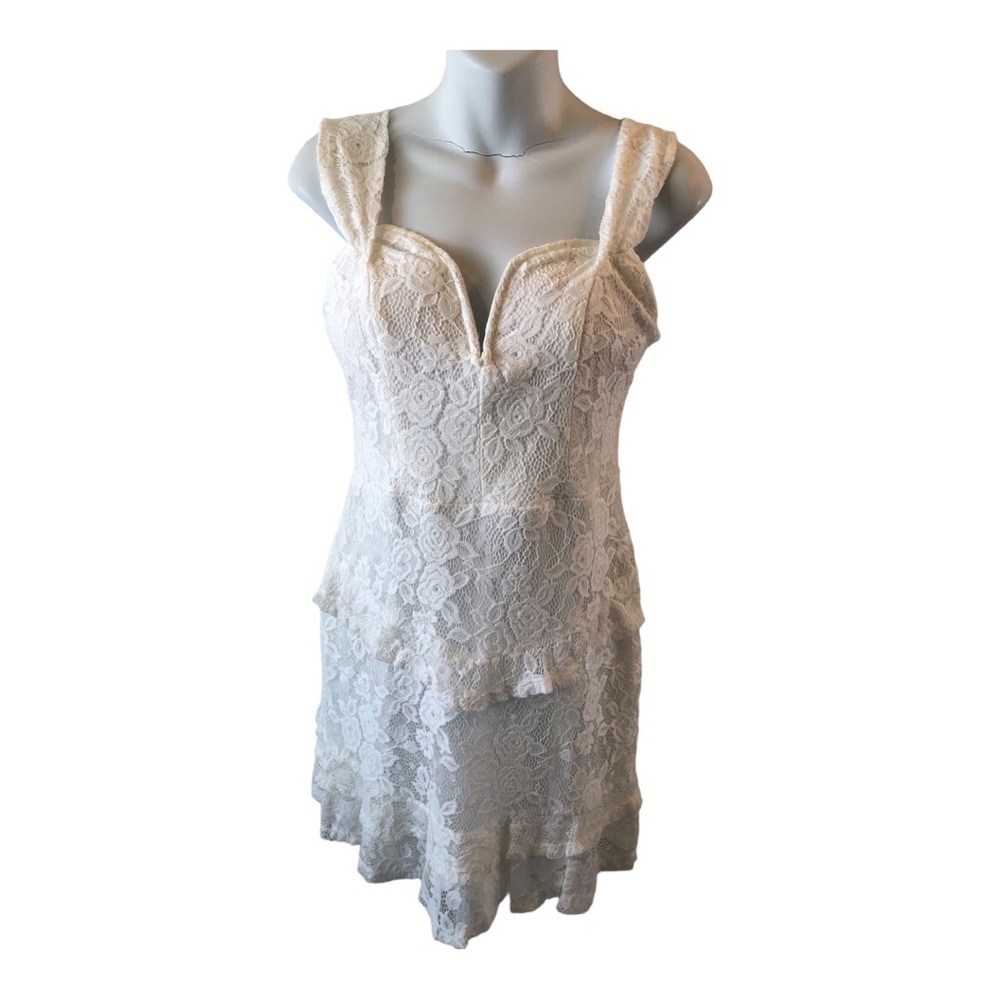 Size 11 junior’s City Studio White Lace Dress🤍